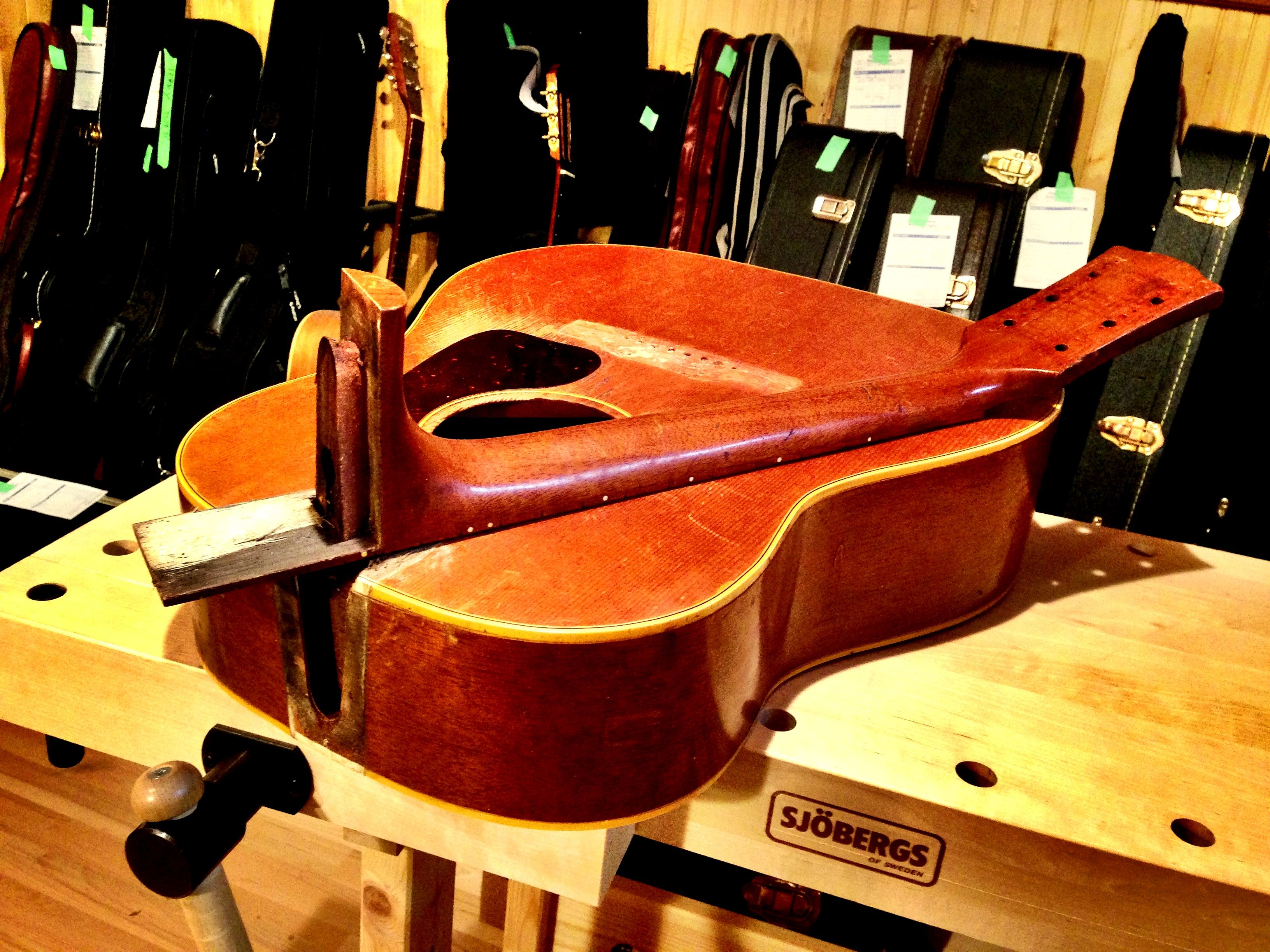 neck removal on a 1963 Gibson J-45